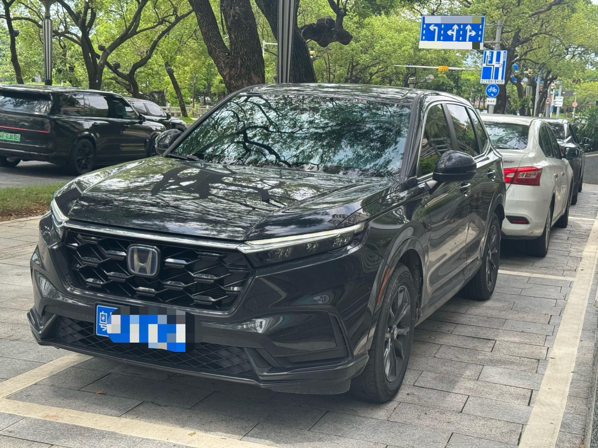 Honda CR-V 2025 car image 