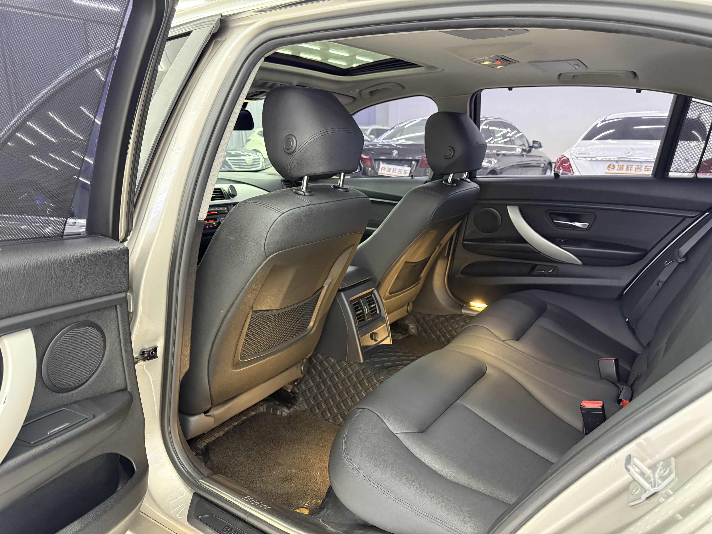BMW 3 Series 2015 #5 BMW 3 Series 2015 car image #5