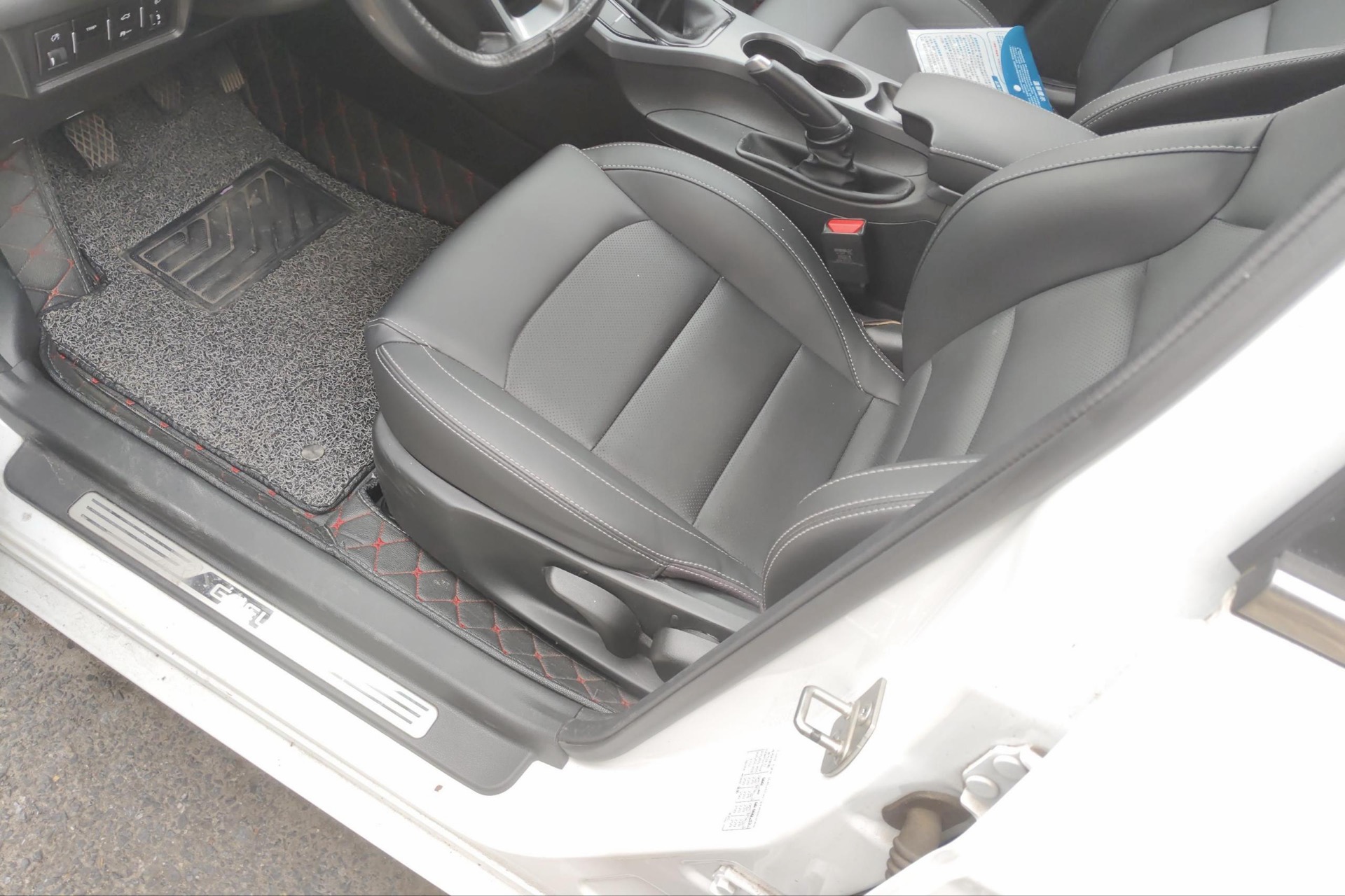 GEELY Emgrand 2018 صورة سيارة #6