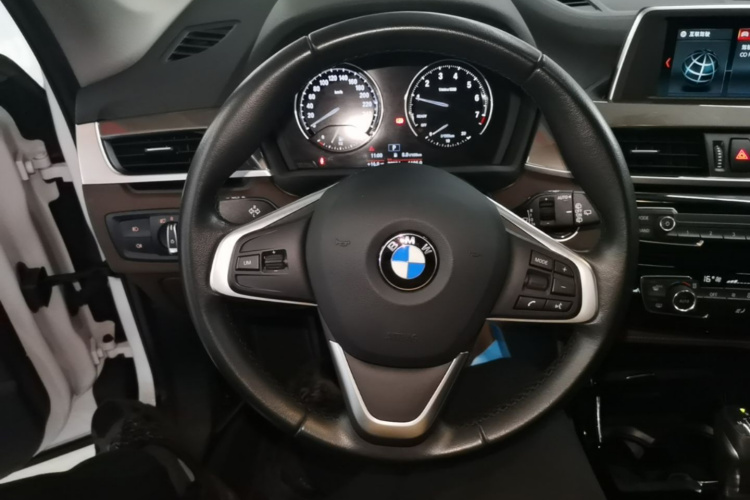 BMW X1 2018 #11 BMW X1 2018 car image #11