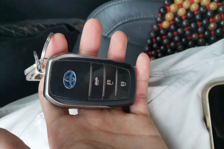 Toyota Corolla 2019 #11 Toyota Corolla 2019 car image #11