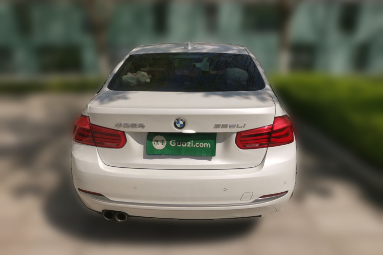 BMW 3 Series 2019 #6 BMW 3 Series 2019 car image #6