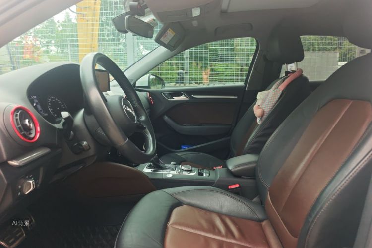 Audi A3 2019 car image #17