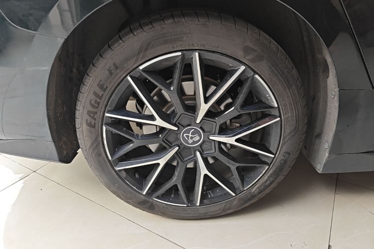 BYD Han 2024 #10 BYD Han 2024 изображение автомобиля #10