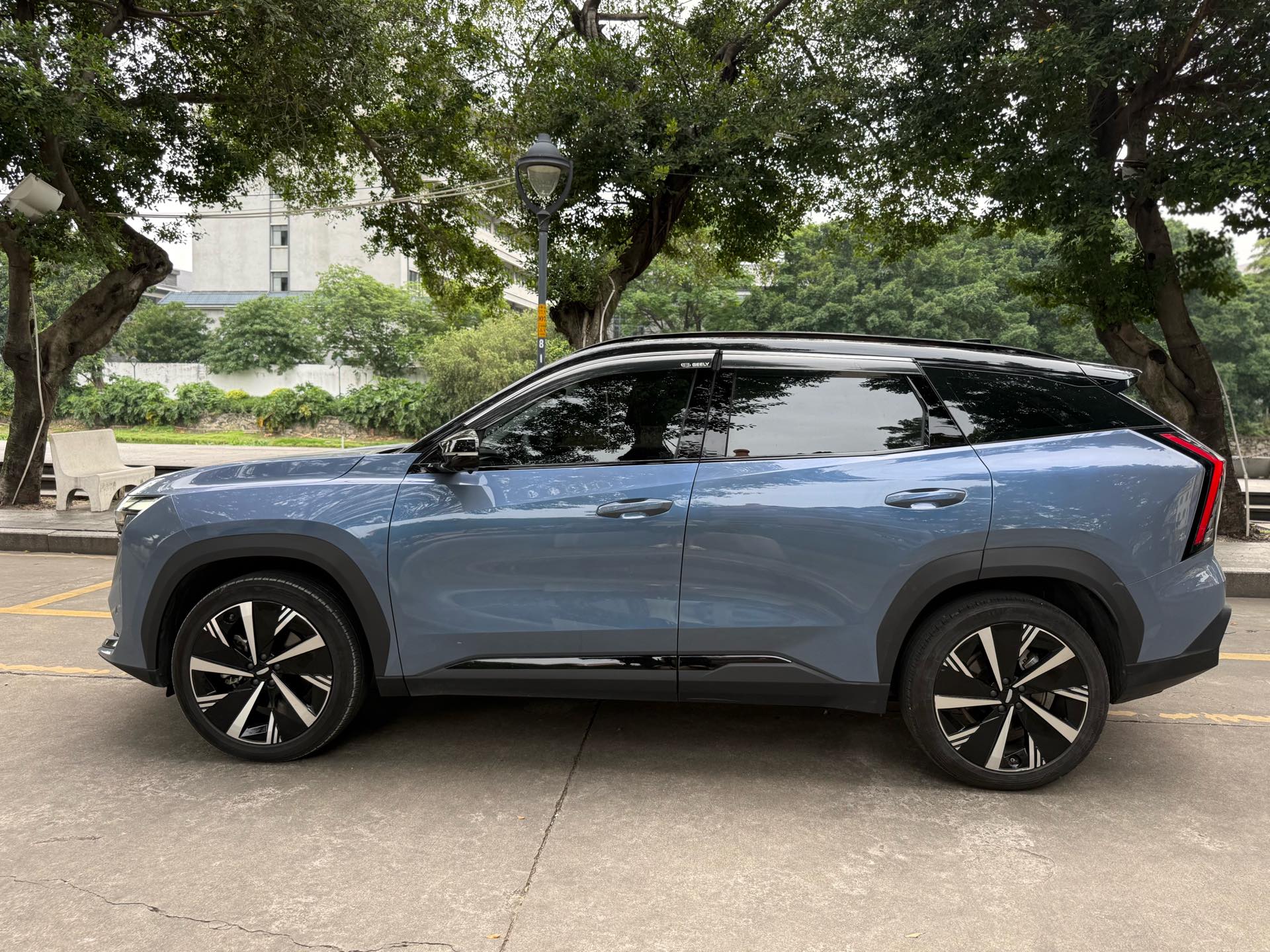 GEELY Boyue L 2024 car image #4