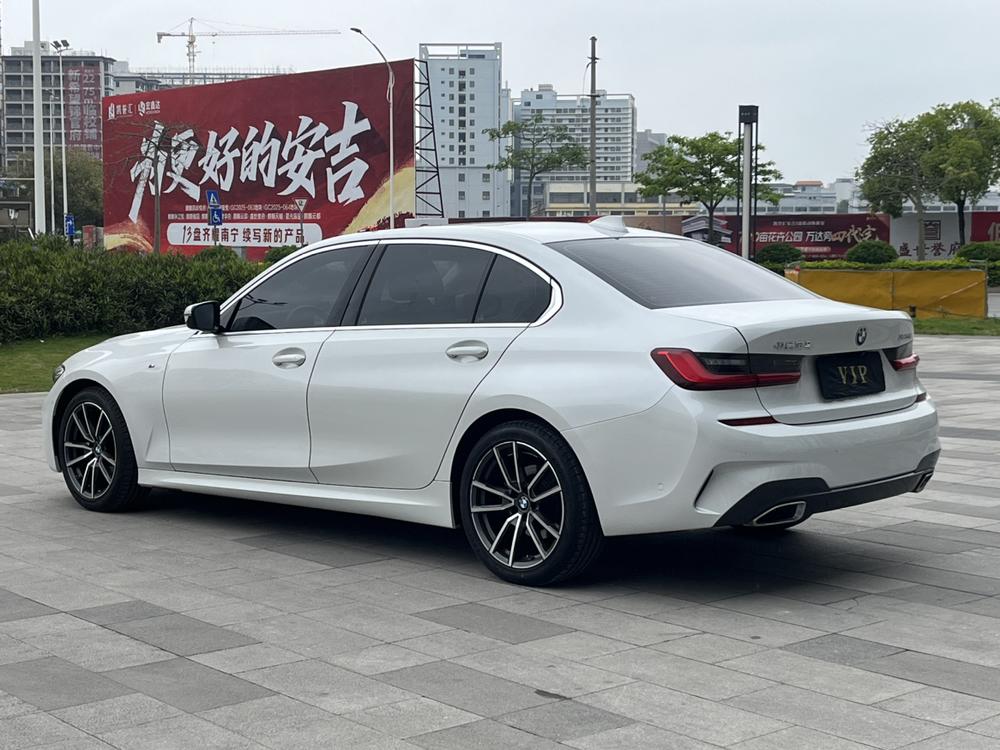 BMW 3 Series 2020 car image #4