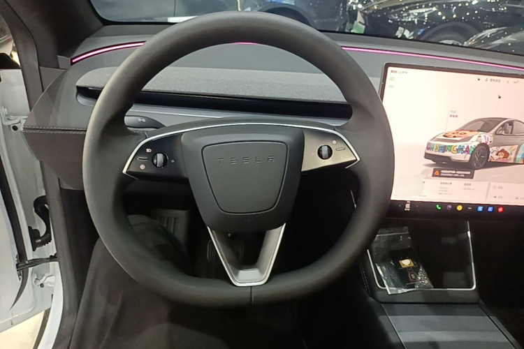 Tesla Model Y 2026 #11 Tesla Model Y 2026 immagine di auto #11