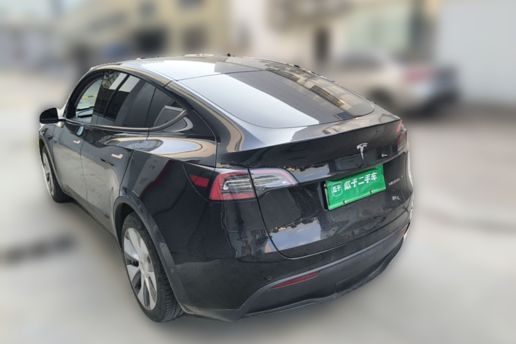 Tesla Model Y 2023 immagine di auto #5
