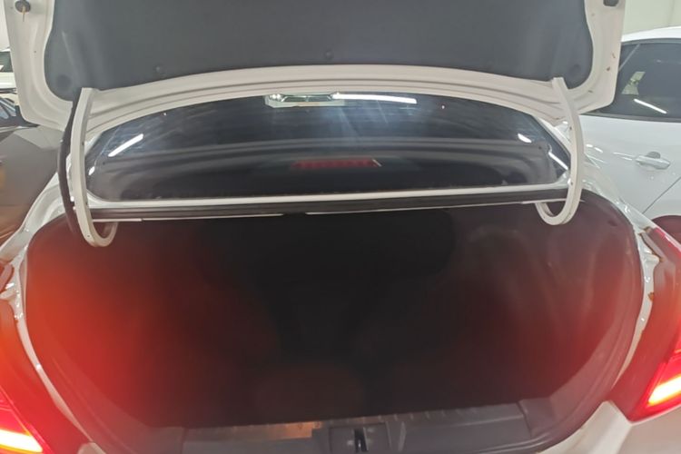 GEELY Emgrand 2018 immagine di auto #19
