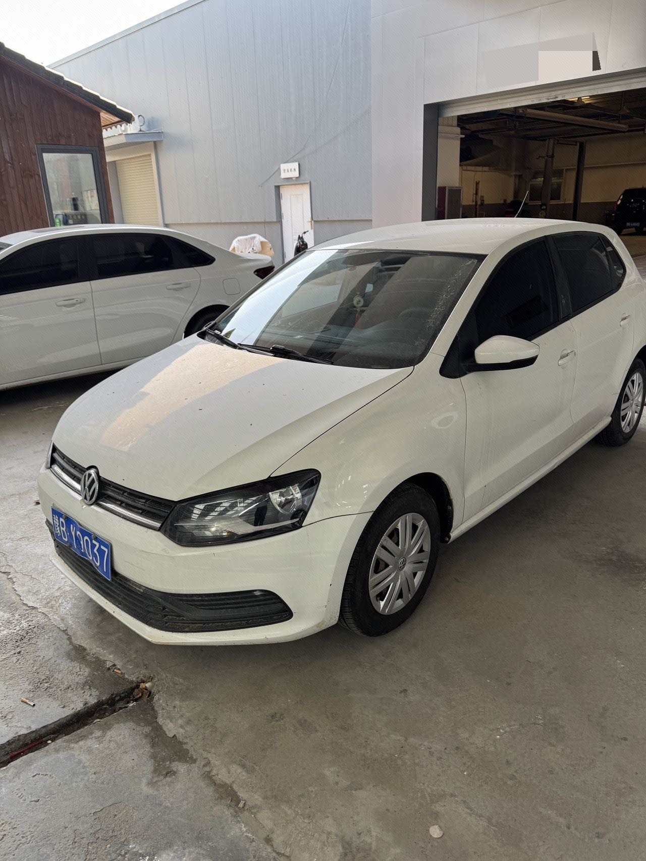 Volkswagen Polo 2017 car image 