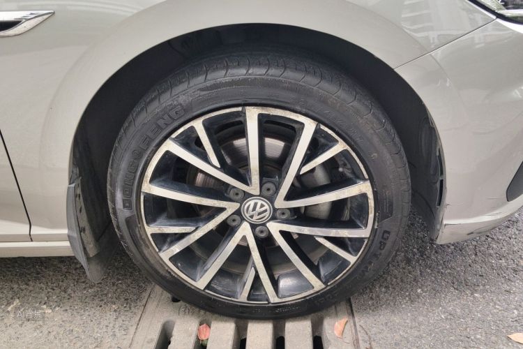 Volkswagen Lavida 2019 car image #9