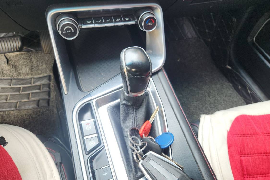 GEELY Binray 2020 car image #27