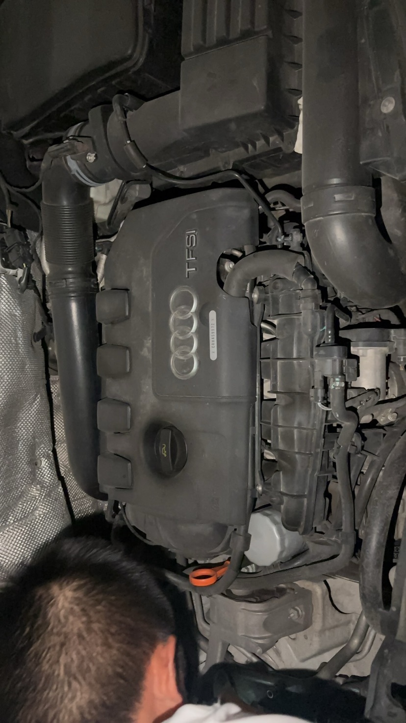 Audi Q3 2014 car image #13