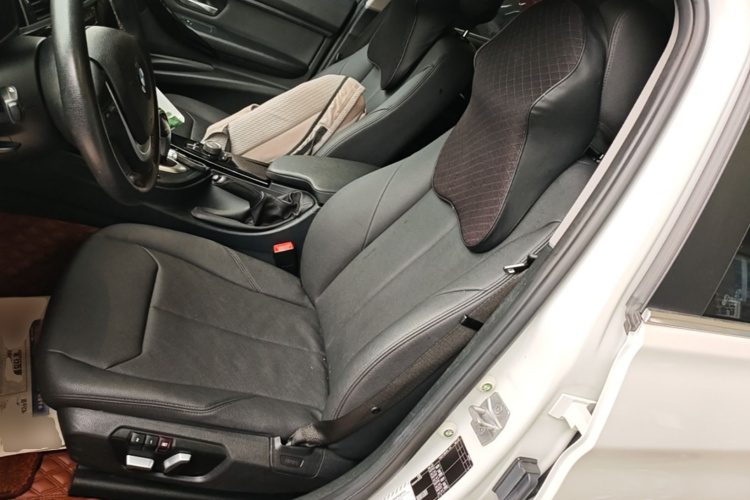 BMW 3 Series 2017 #15 BMW 3 Series 2017 car image #15