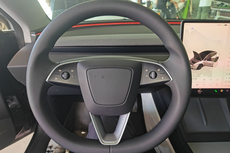 Tesla Model 3 2025 #11 Tesla Model 3 2025 car image #11
