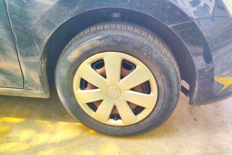 Volkswagen Santana 2015 car image #9
