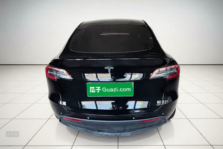 Tesla Model Y 2023 #6 Tesla Model Y 2023 car image #6