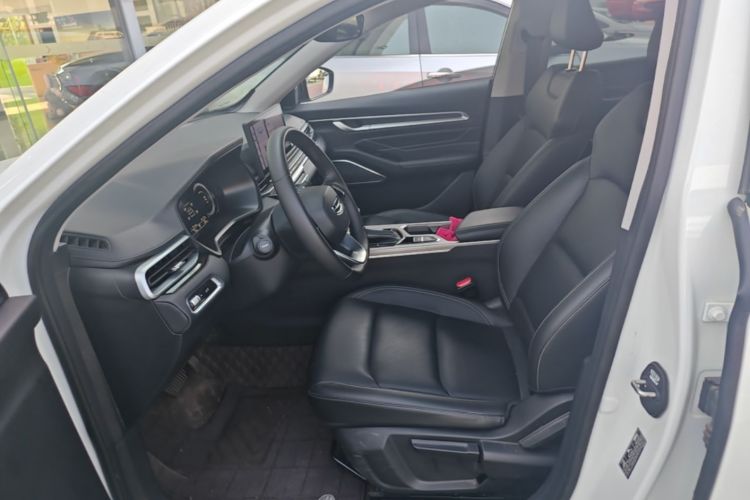 GEELY Emgrand 2024 #15 GEELY Emgrand 2024 car image #15