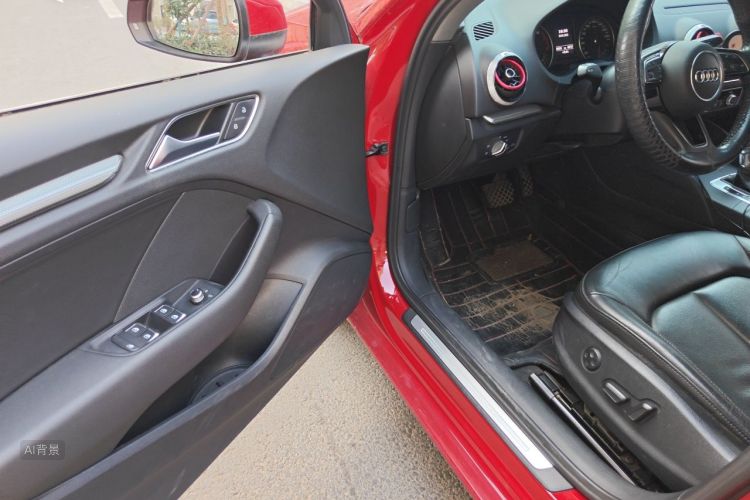 Audi A3 2018 car image #18