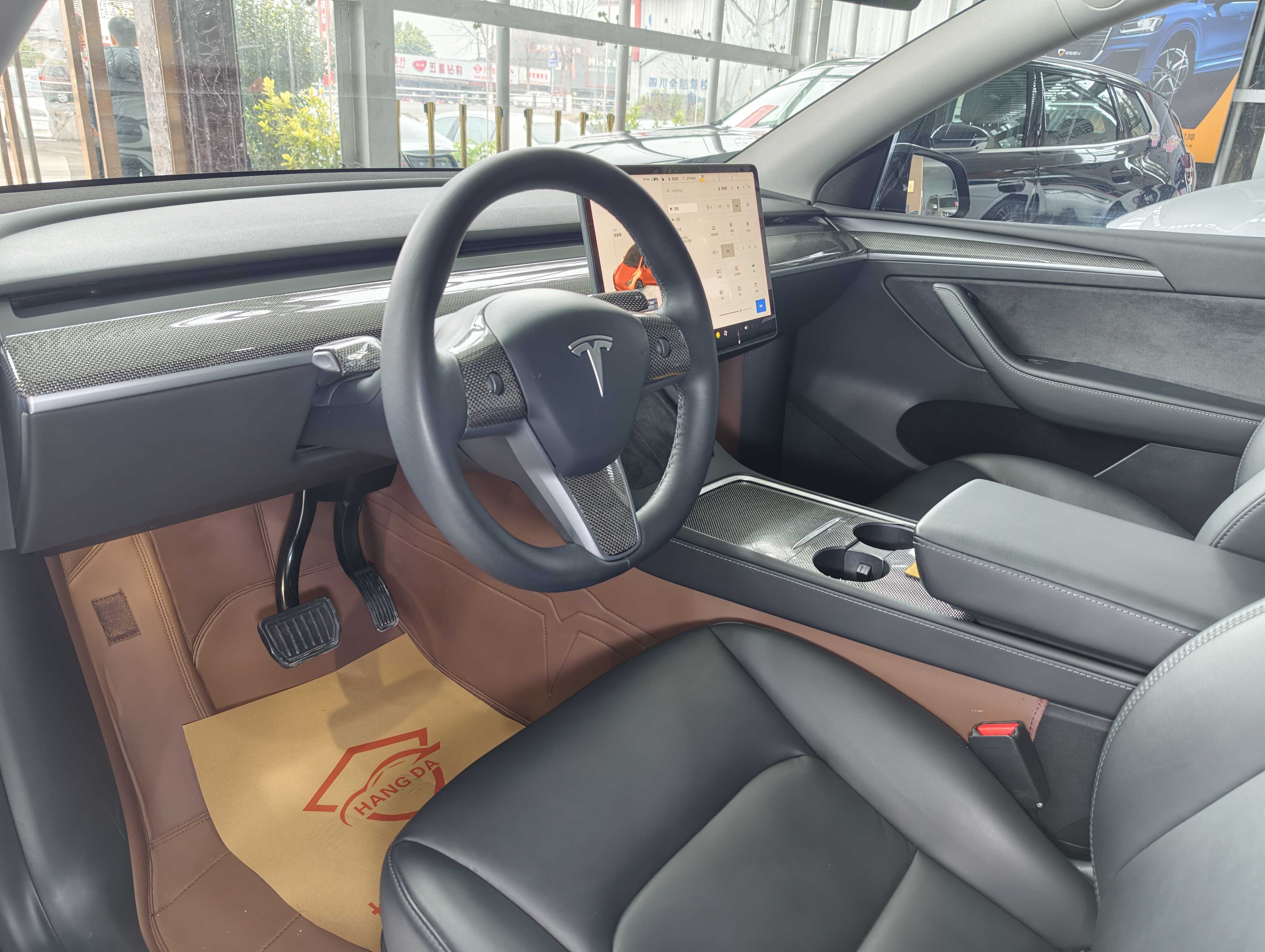 Tesla Model Y 2022 car image #9