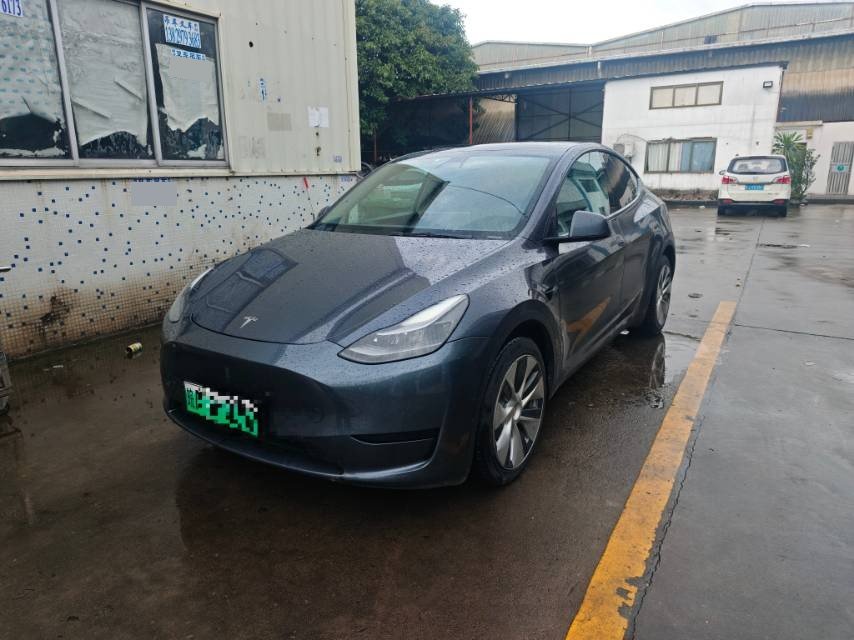 Tesla Model Y 2022 car image 