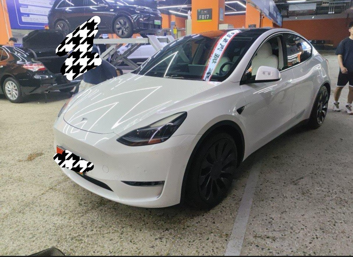 Tesla Model Y 2023 Tesla Model Y 2023 car image