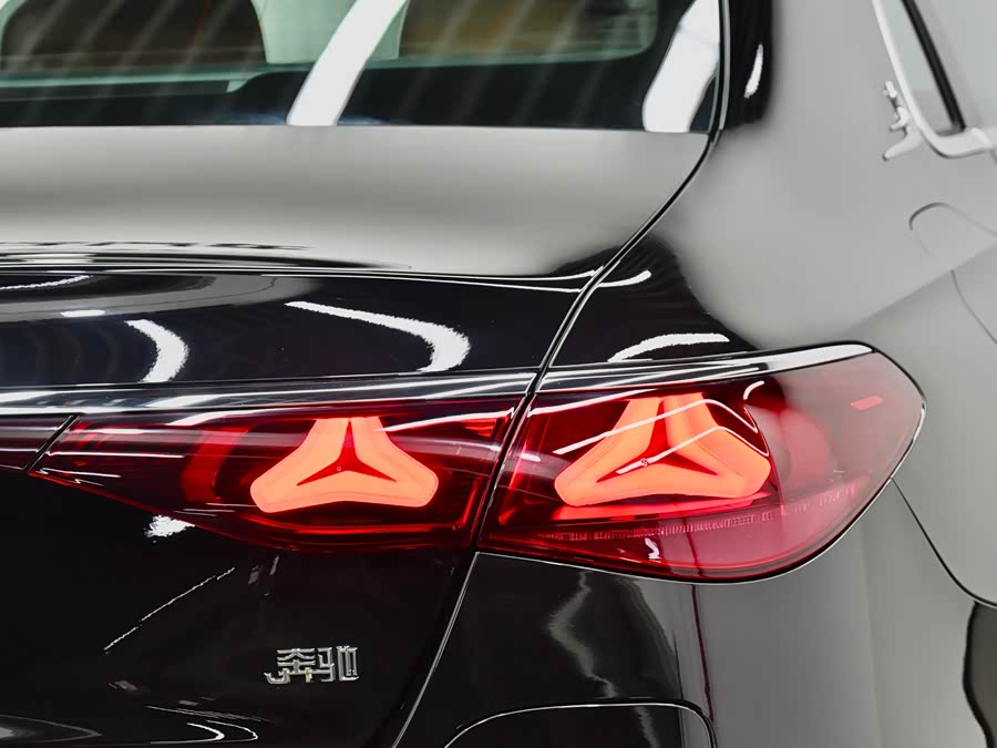 Mercedes-Benz E Class New Energy 2024 car image #41