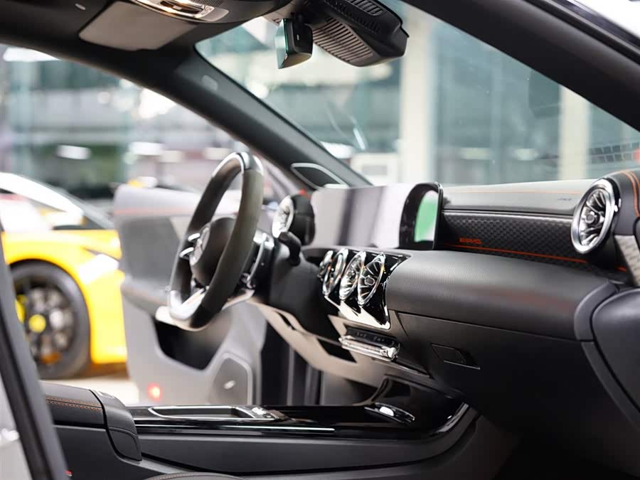 Mercedes-Benz CLA AMG 2024 imagem de carro #41