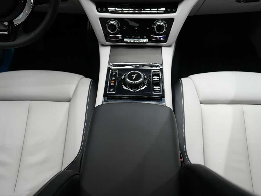 劳斯莱斯 古思特 2023 汽车图片 #41