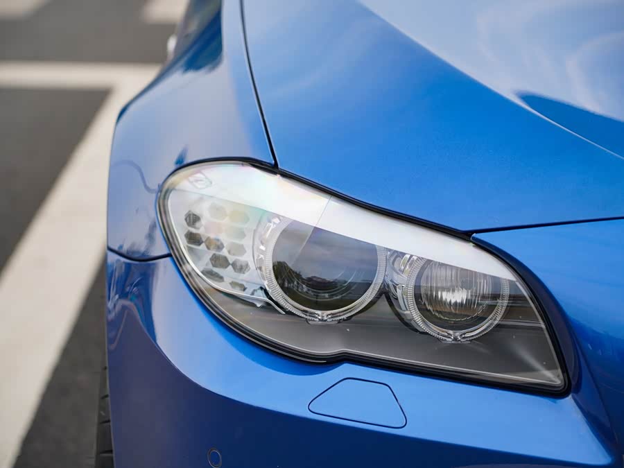 BMW M5 2012 #41 BMW M5 2012 car image #41