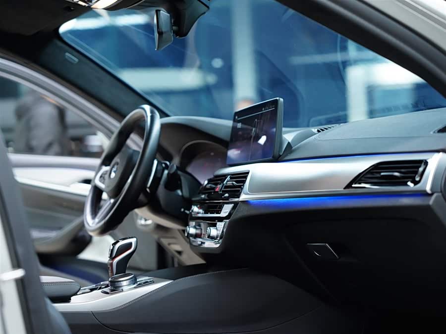 BMW M5 2022 صورة سيارة #41