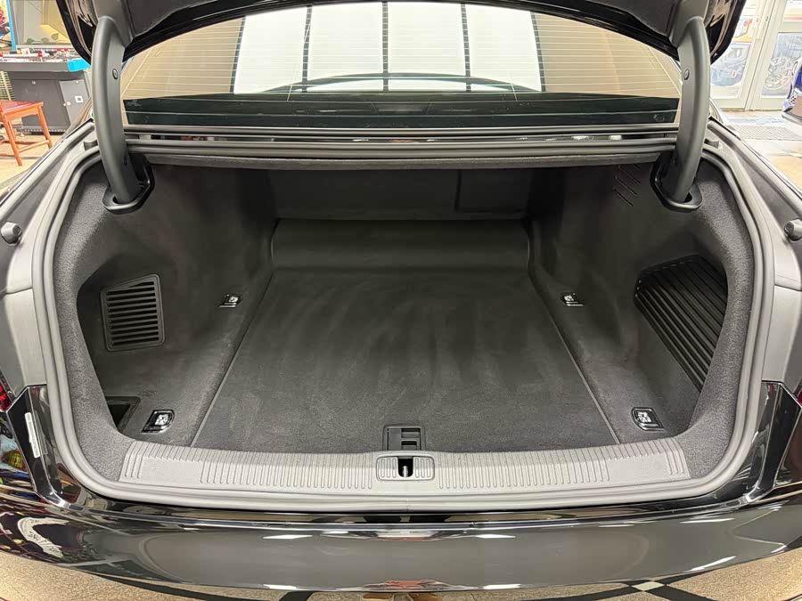 Audi A8 2021 imagem de carro #41