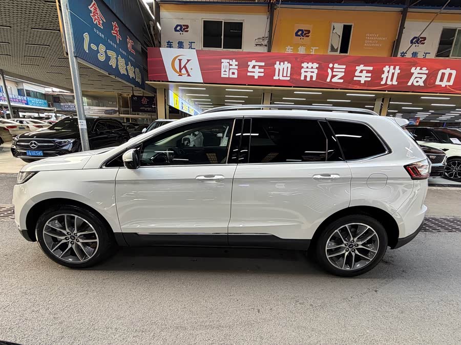 Ford Edge 2018 immagine di auto #41
