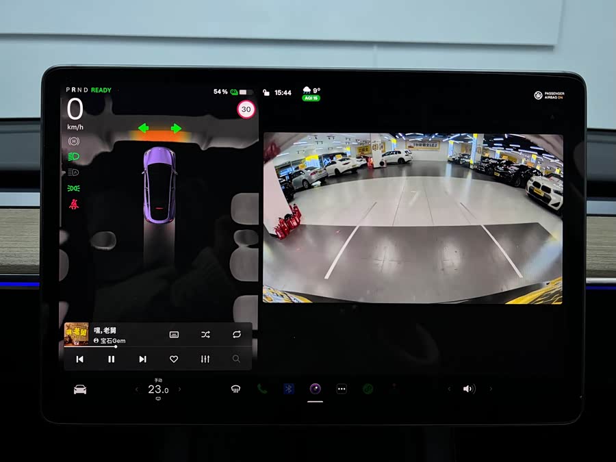 Tesla Model Y 2022 car image #41