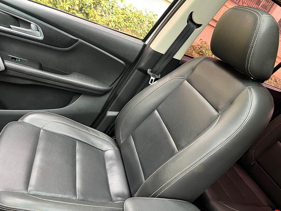 SWM斯威汽车 SWM斯威X7 2016 汽车图片 #41