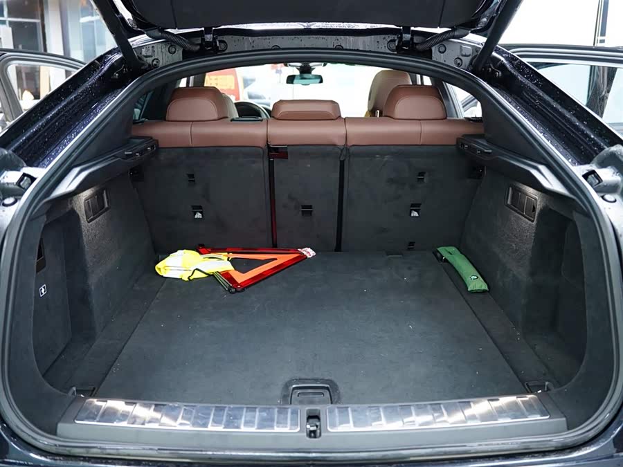 BMW X6 2021 car image #41