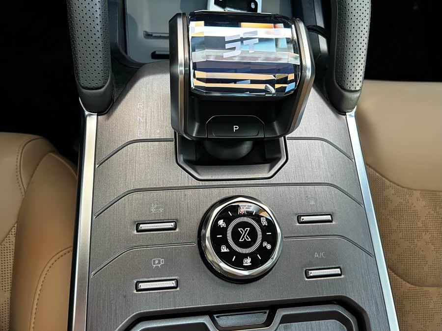 Jetour Traveller 2023 car image #41