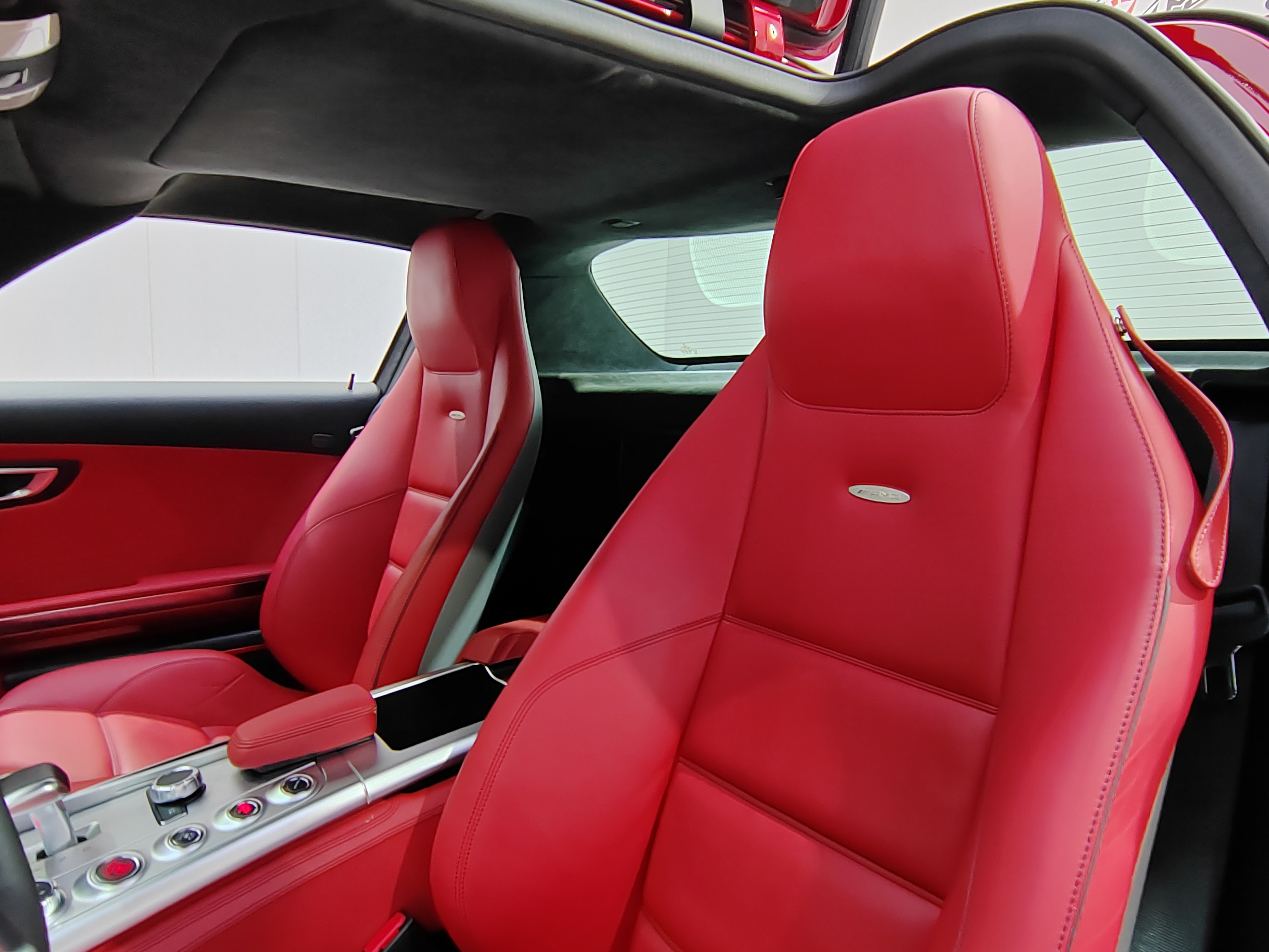 Mercedes-Benz SLS AMG 2012 изображение автомобиля #41