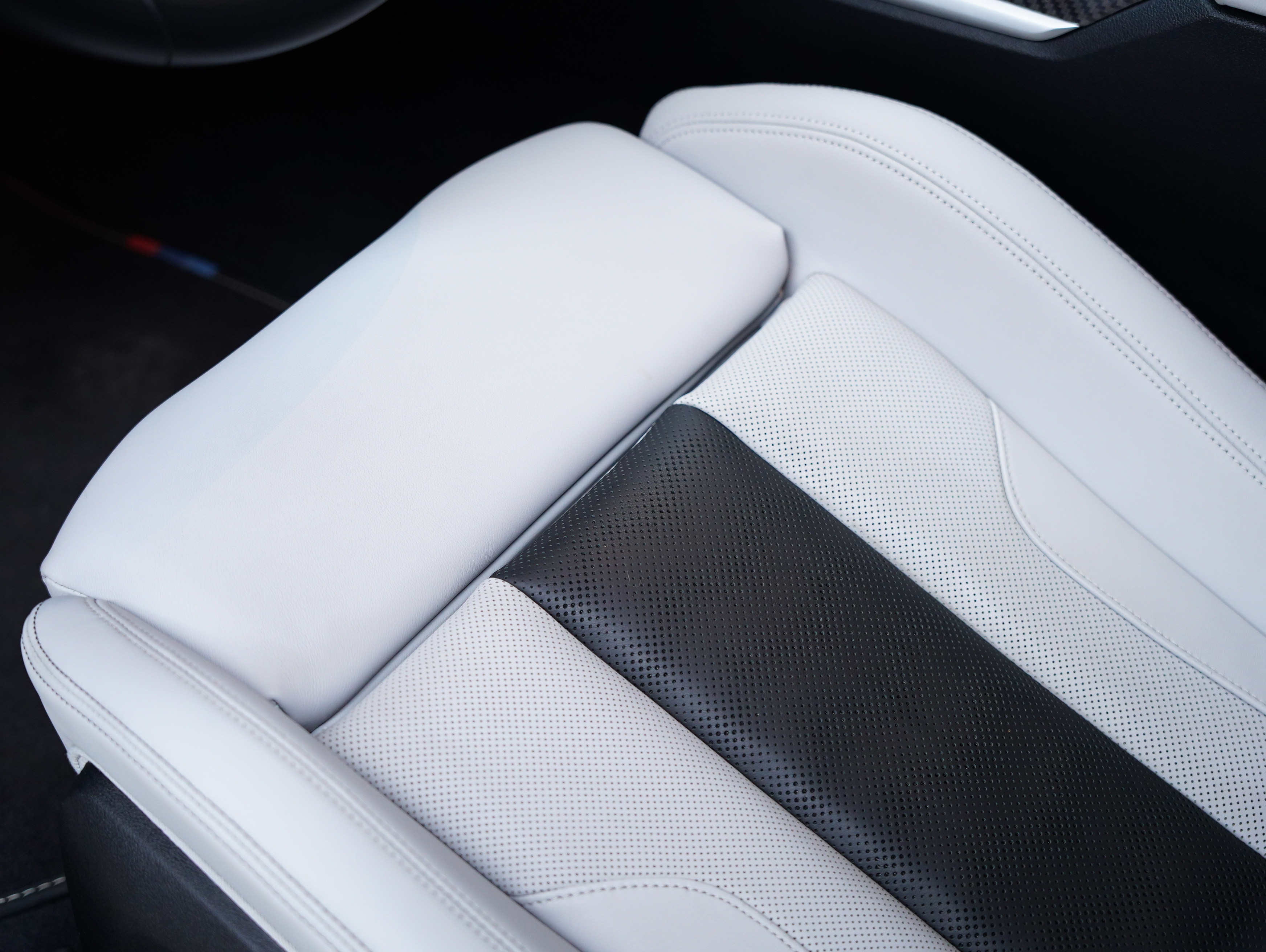 BMW M3 2024 imagen de coche #41