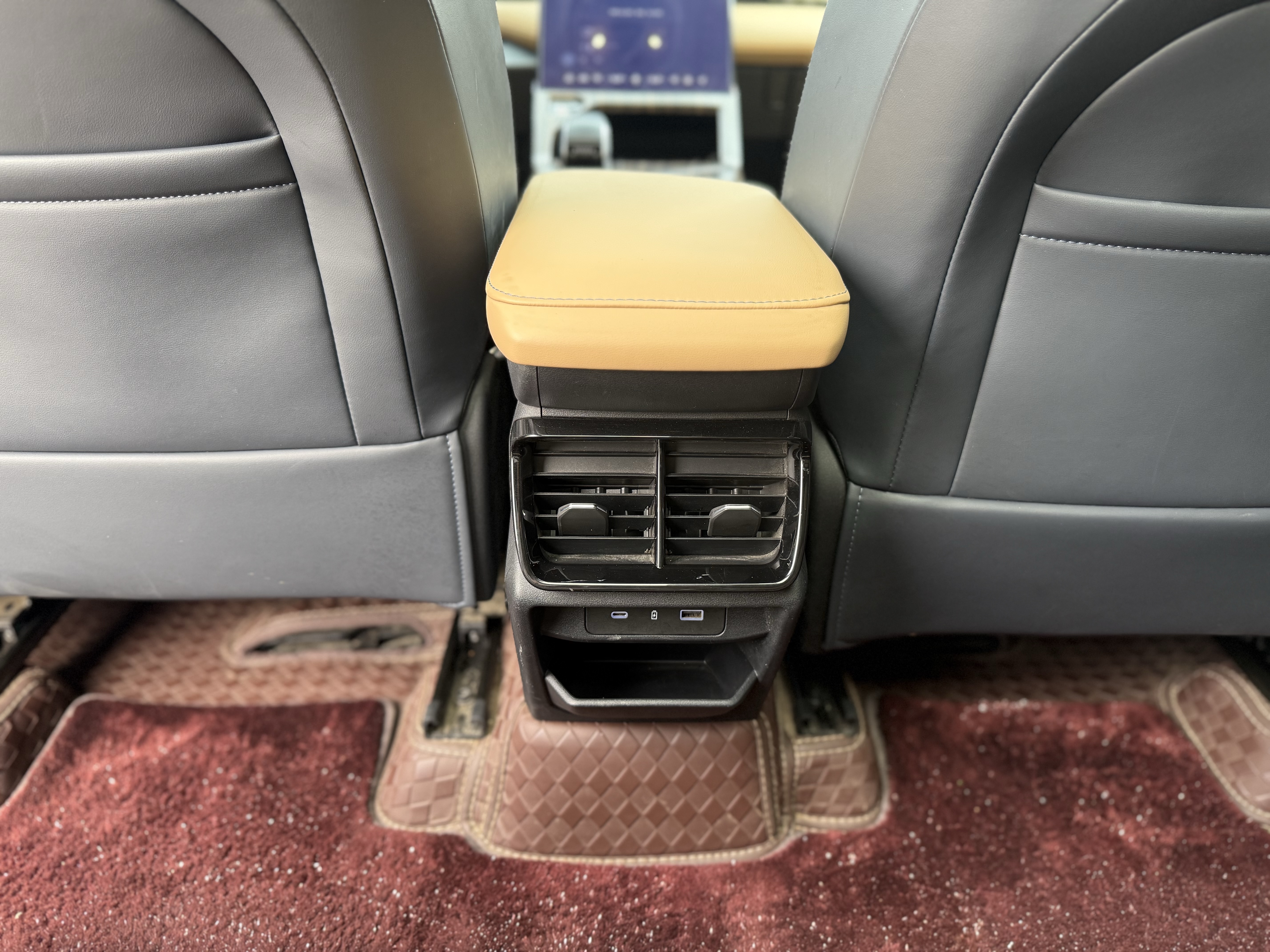 GEELY Boyue L 2023 car image #41