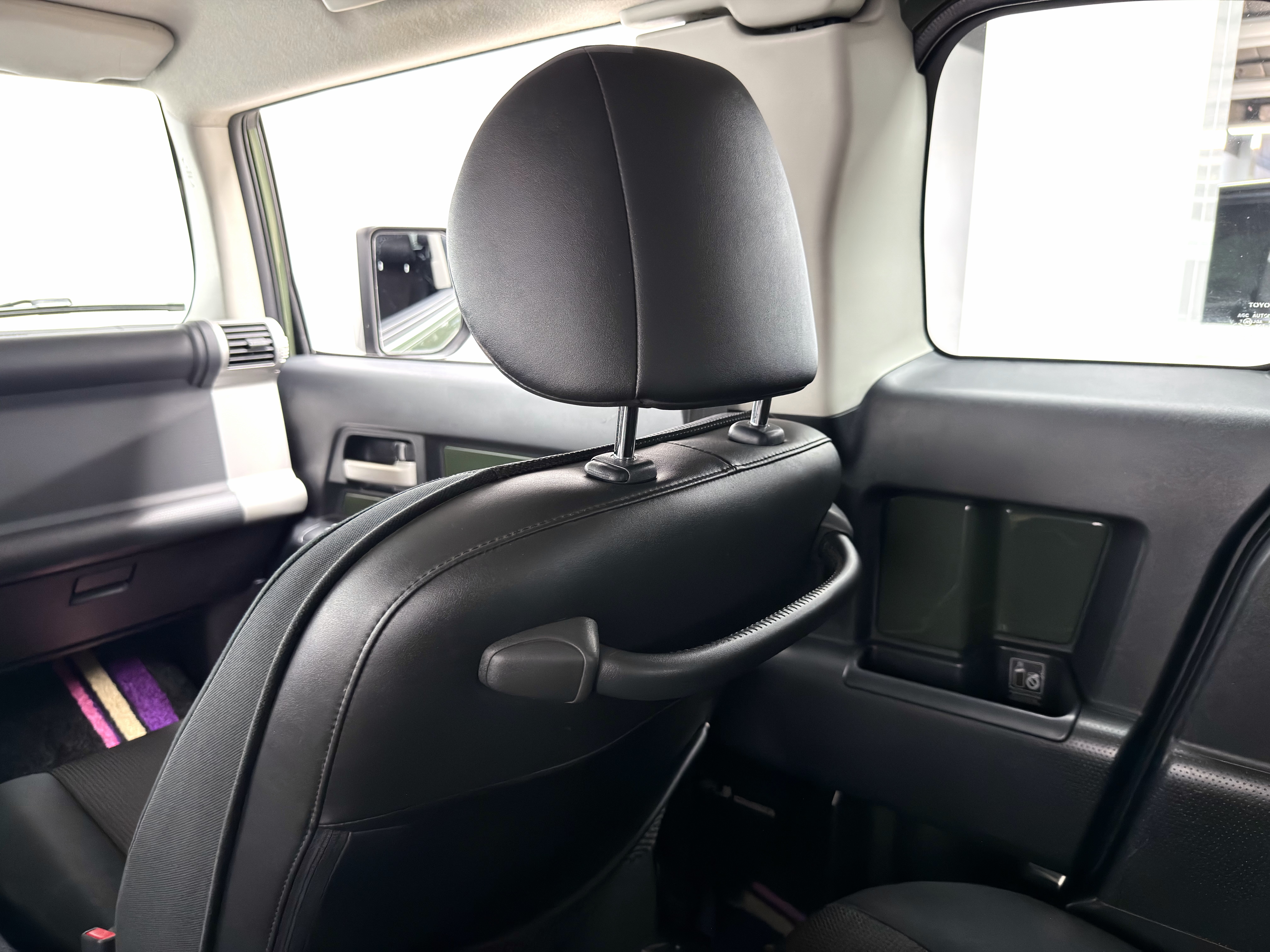 Toyota FJ Cruiser 2011 car image #41