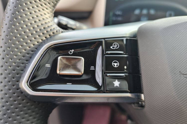 MG ES5 2024 #41 MG ES5 2024 car image #41