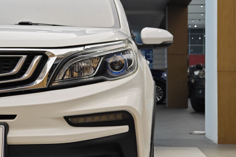 Vision X3 2019 car image #41