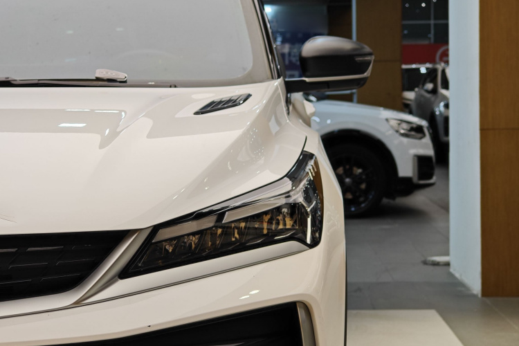 GEELY Coolray 2024 car image #41
