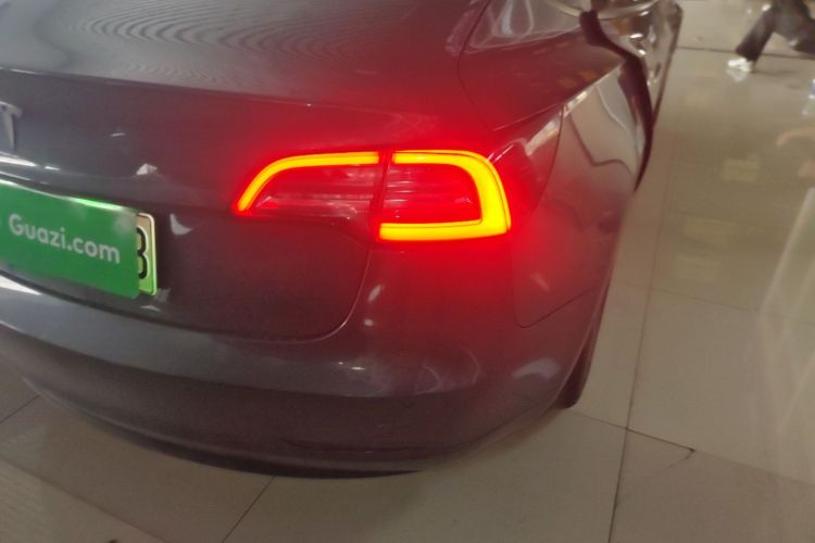 Tesla Model 3 2020 car image #8