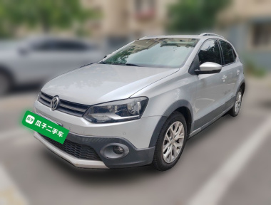 Volkswagen Polo 2015 Volkswagen Polo 2015 car image