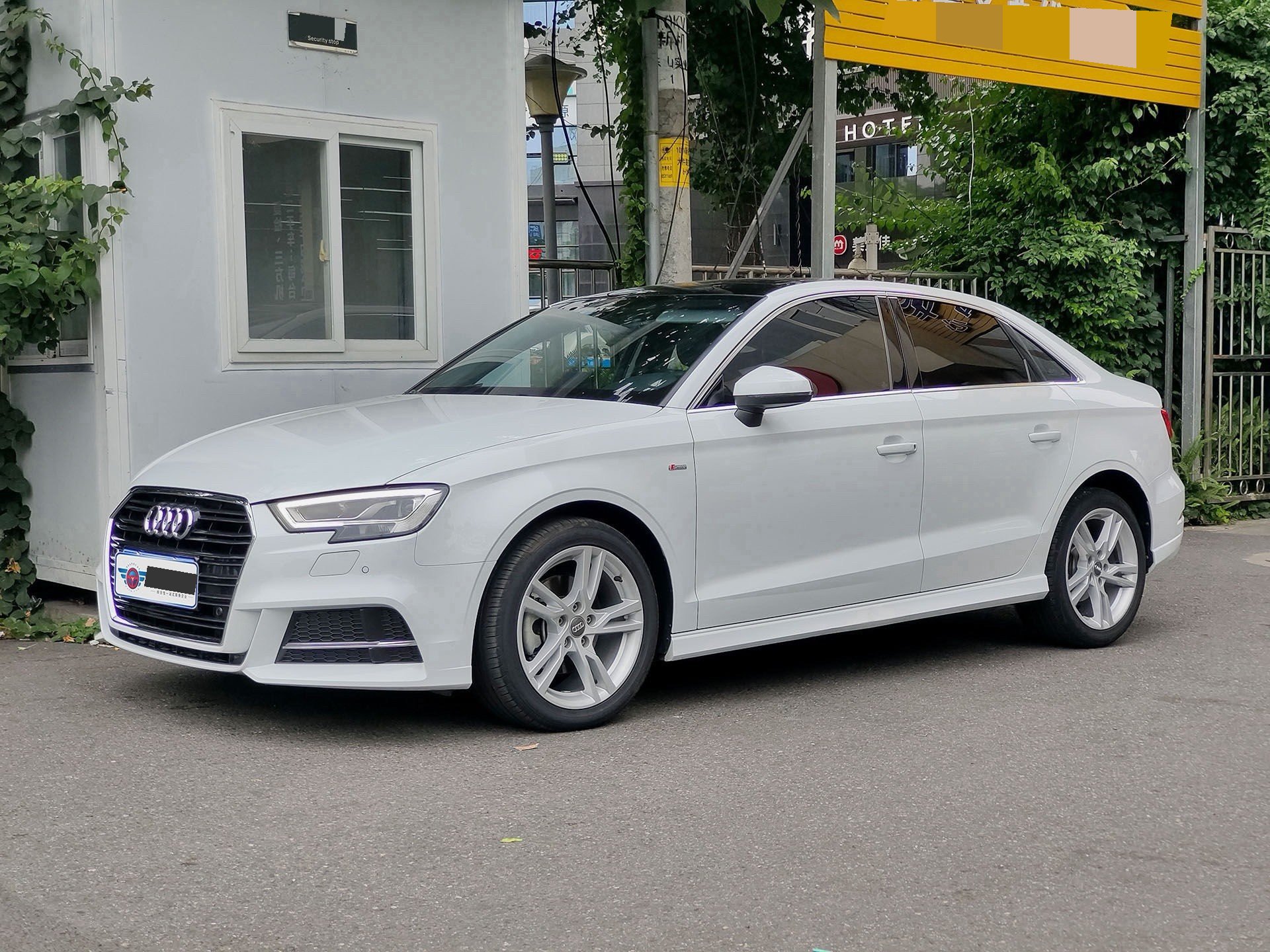 Audi A3 2018 car image 
