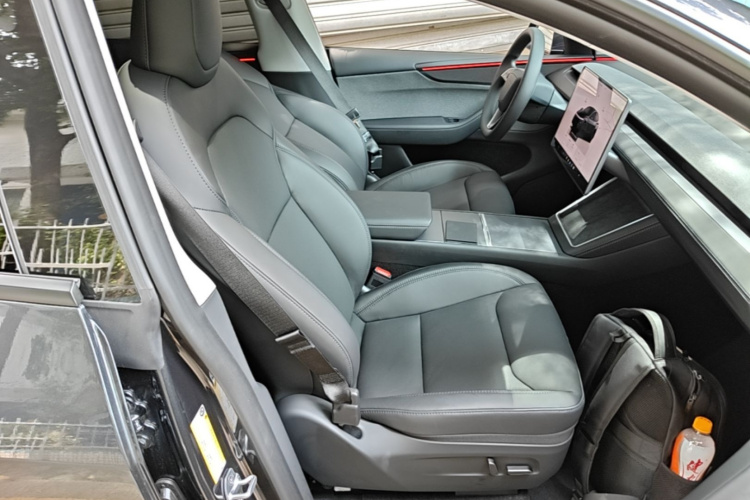 Tesla Model Y 2025 #23 Tesla Model Y 2025 car image #23