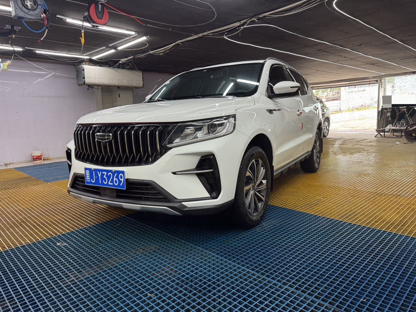 GEELY Vision X6 2022 car image 