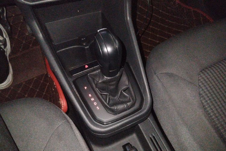 Volkswagen Santana 2019 صورة سيارة #14